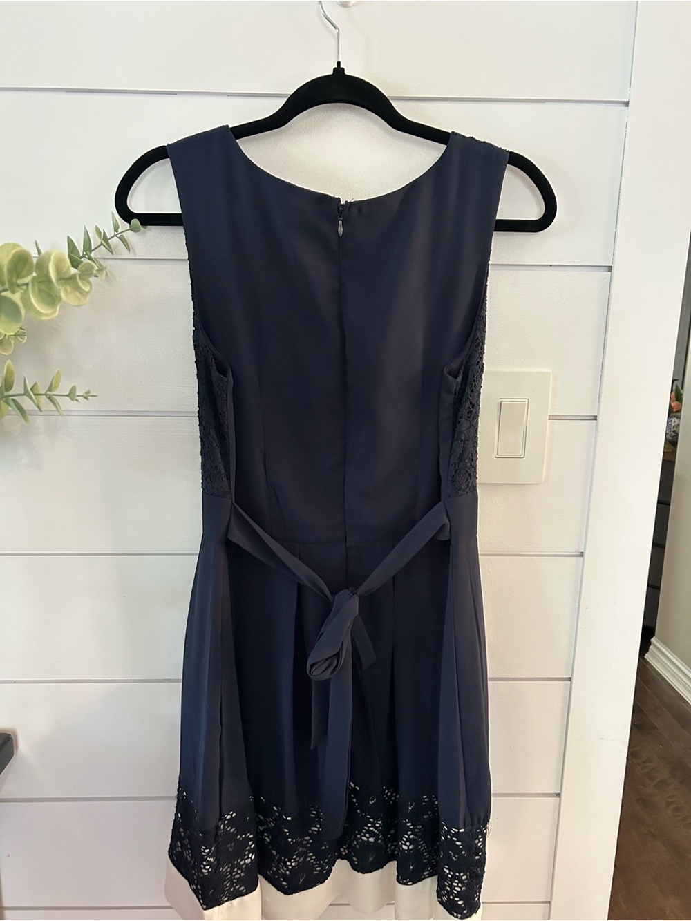 APRICOT Navy Lace Fit-and-Flare Dress with Ivory Hem - Picture 5 of 9